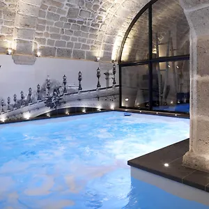 La Lanterne Hotel